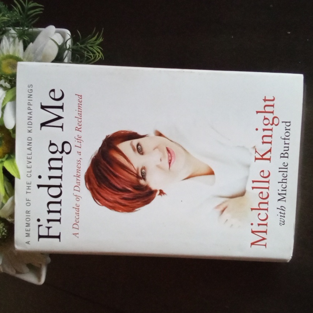 NEW🌈 Cleveland Kidnappings Finding Me Book Michelle Knight a true story
